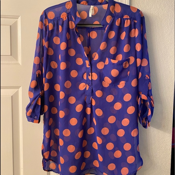 Women’s sheer high-low top - Picture 10 of 11